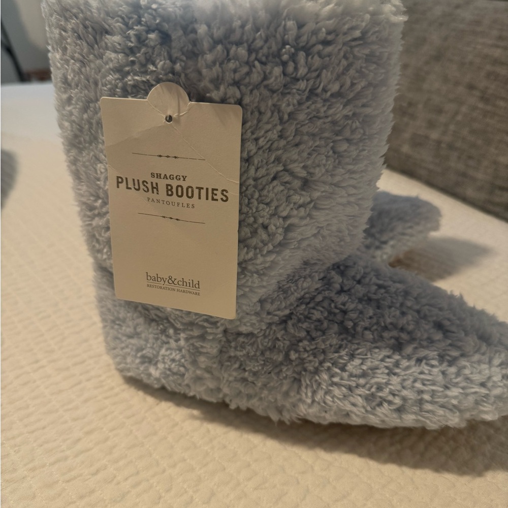 Baby & Child Shaggy Plush Booties in Gray